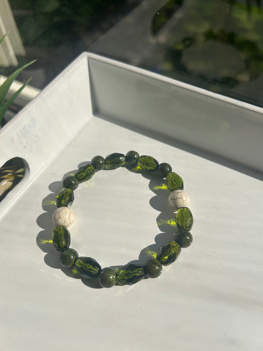 Handmade green and white turquoise bracelet